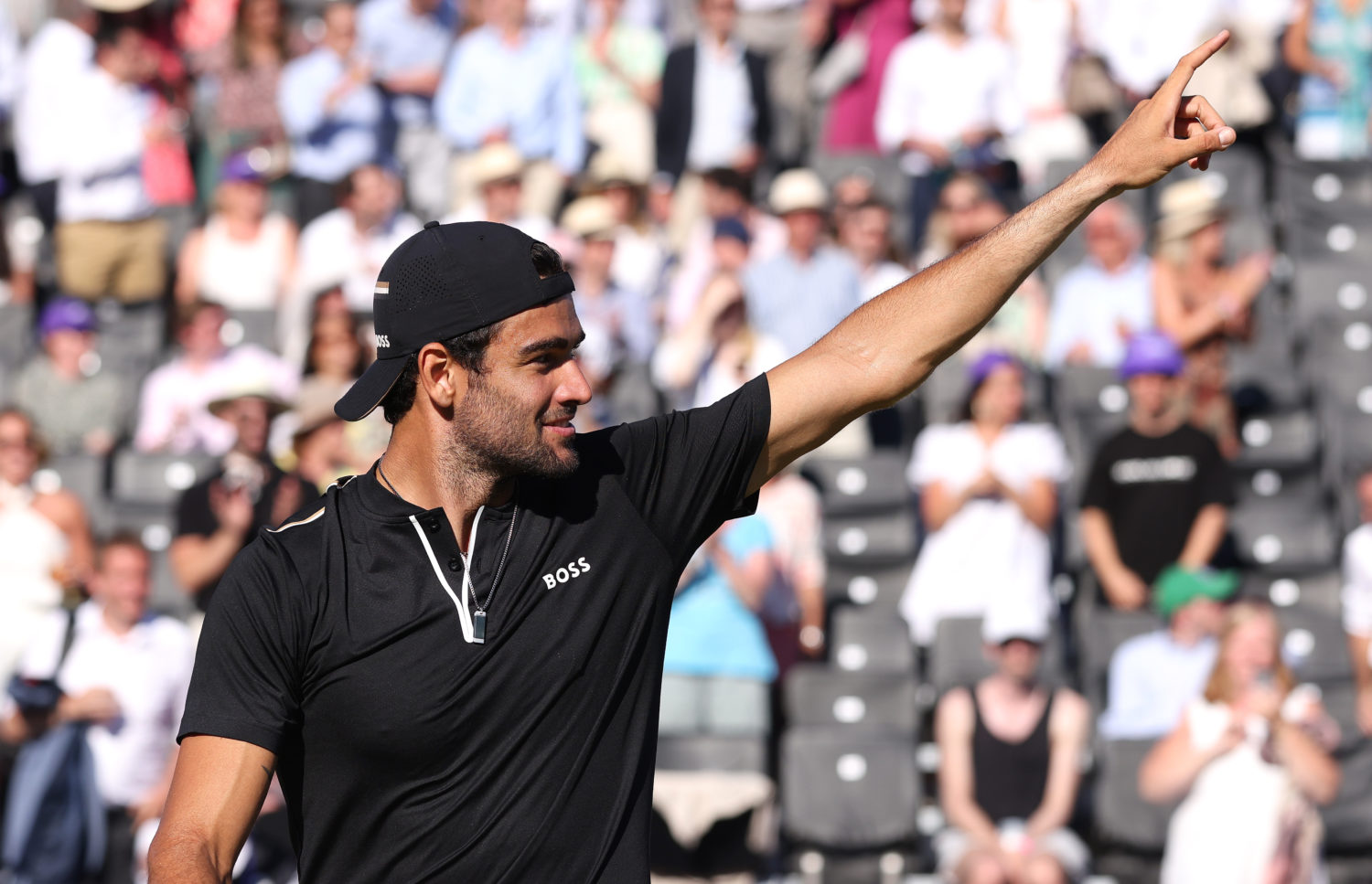 Matteo Berrettini, Queen's 2022 (© Luke Walker / LTA through Getty Images)