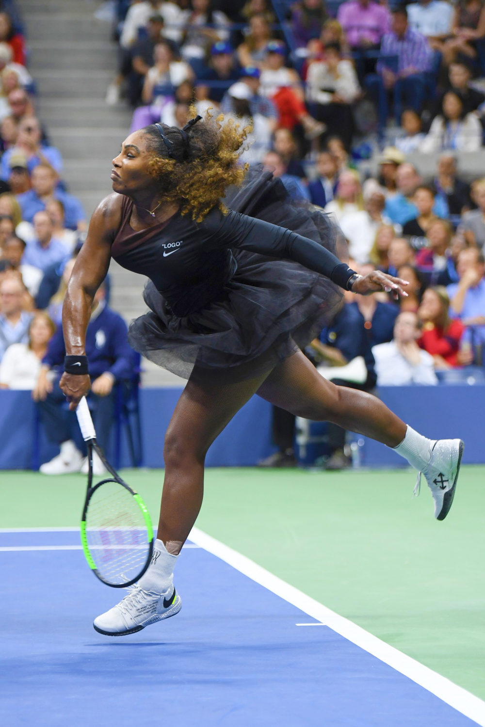 Serena Williams, Cindy Crawford honor Virgil Abloh in Off-White show