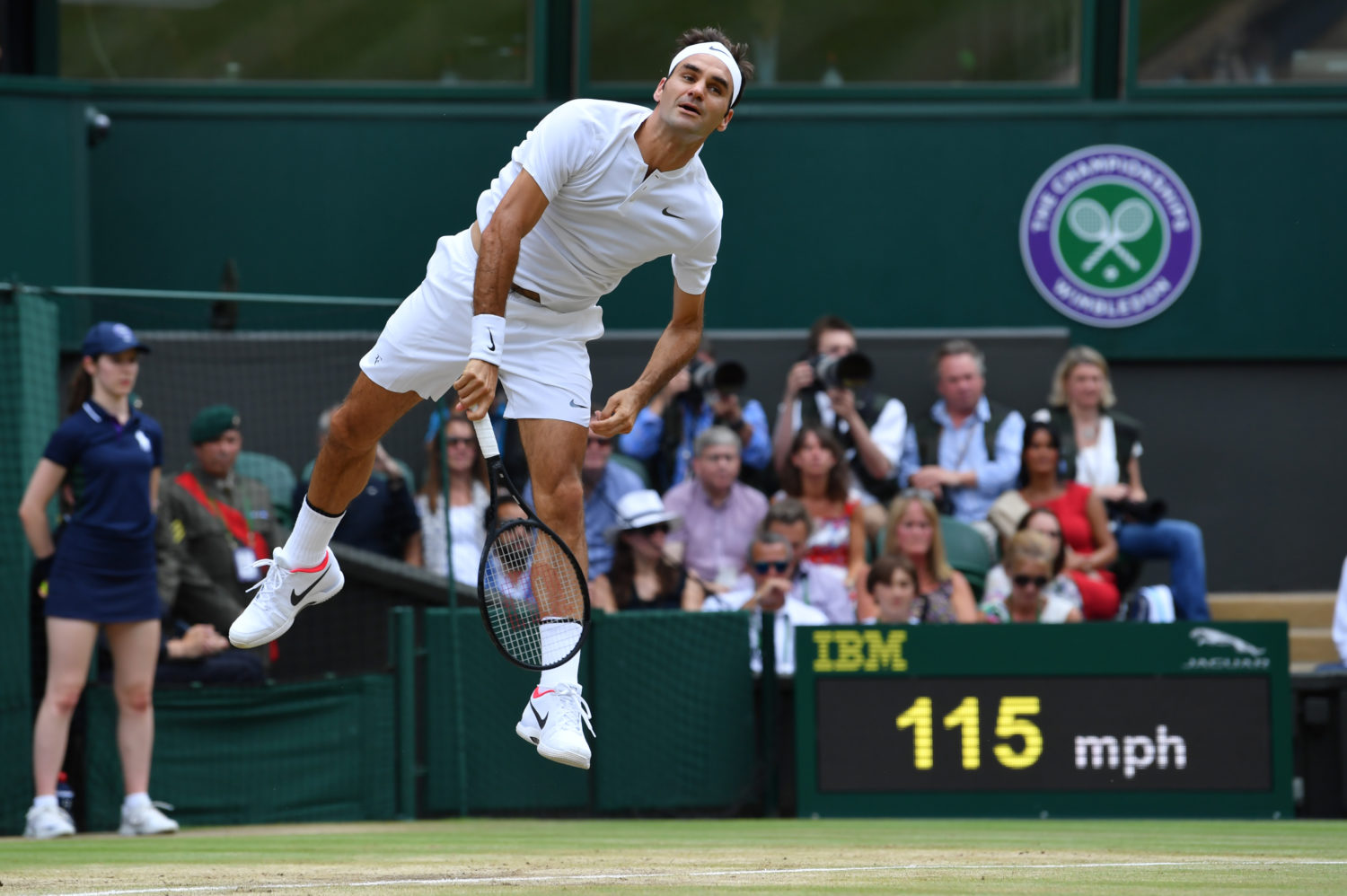 Tennis: Le livre qui peut soigner votre nostalgie de Roger Federer - Le  Matin
